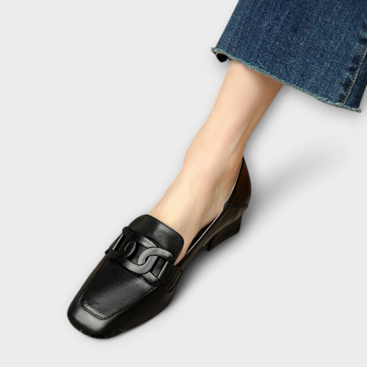 Monika Myke Sandaler