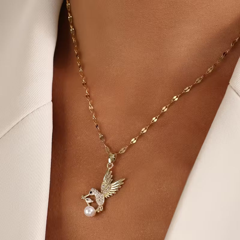 Elegant kolibri-halskjede