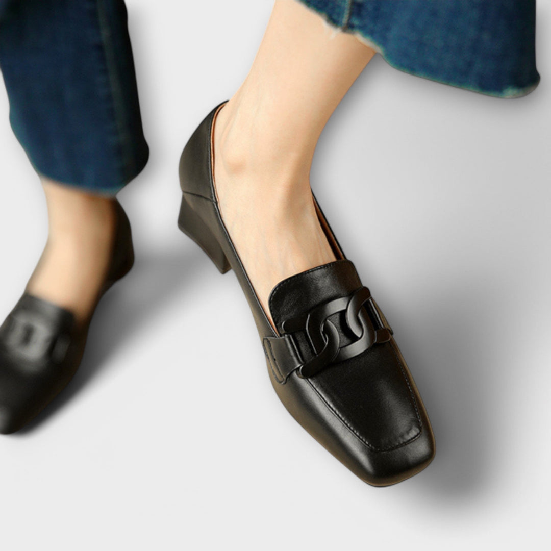 Monika Myke Sandaler