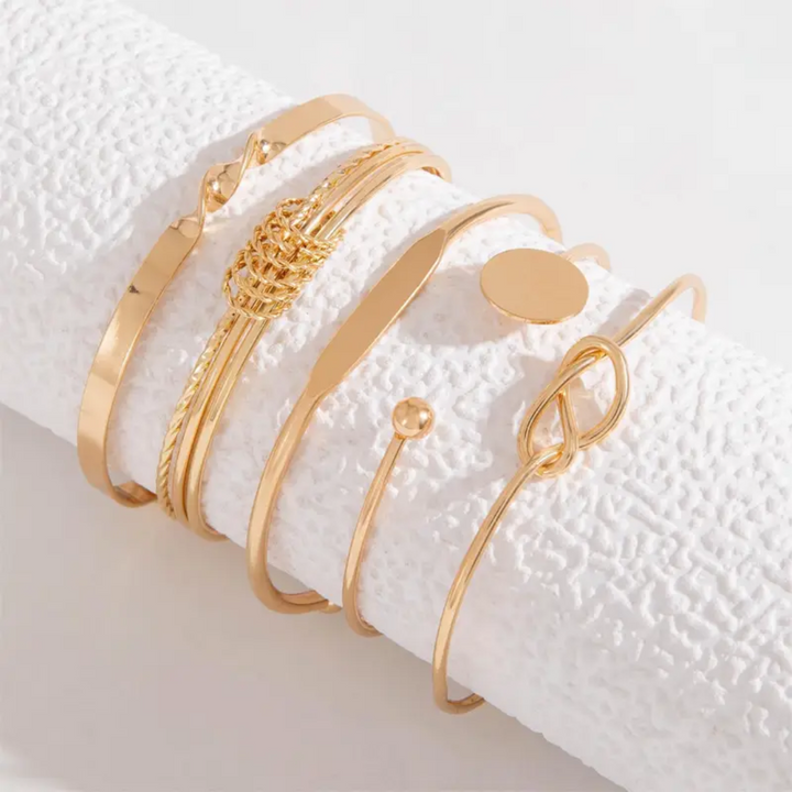 Clara™ | Raffinert, dempet eleganse for kvinner med armbånd