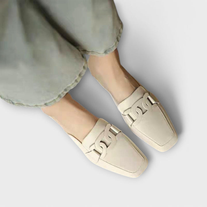 Monika Myke Sandaler