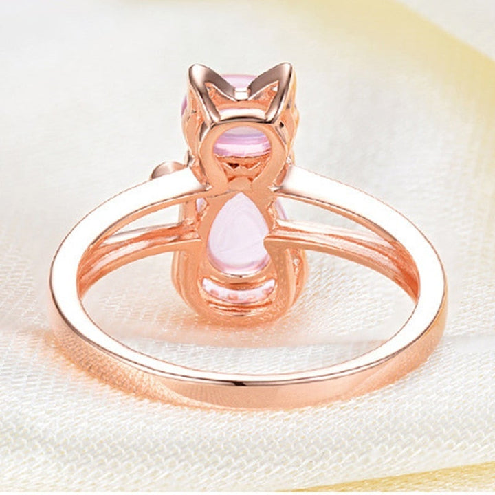 Kattformet ring i roségull