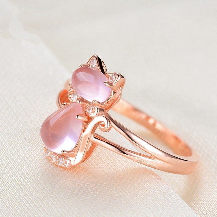 Kattformet ring i roségull